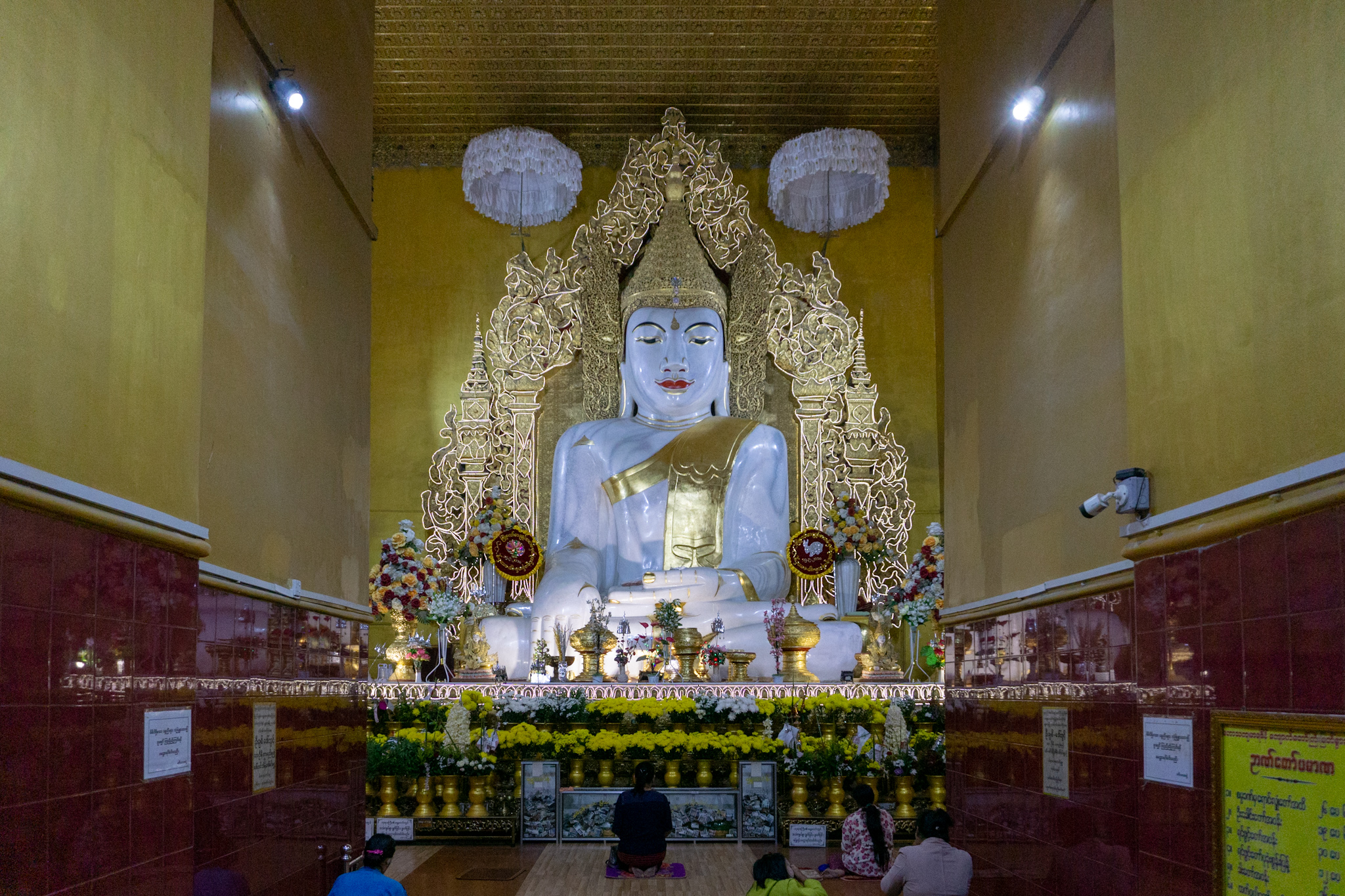 Mamor-Buddah in der Kyauktawgyi-Pagode in Mandalay