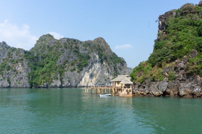 Central Backpackers Tour Insel in der Halong Bucht