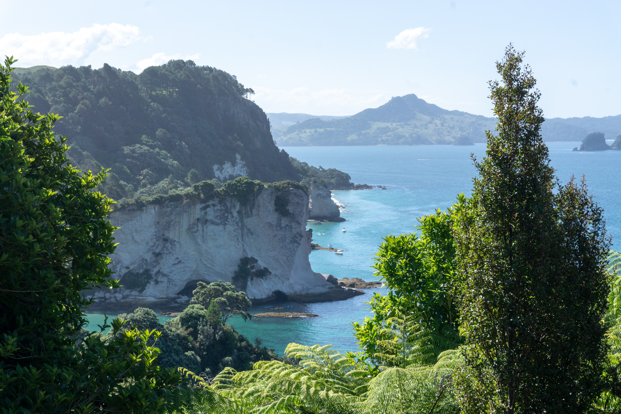 Ausblick auf dem Weg zur Cathedral Cove